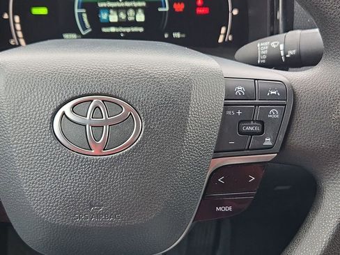 Used 2025 Toyota Camry LE image 23