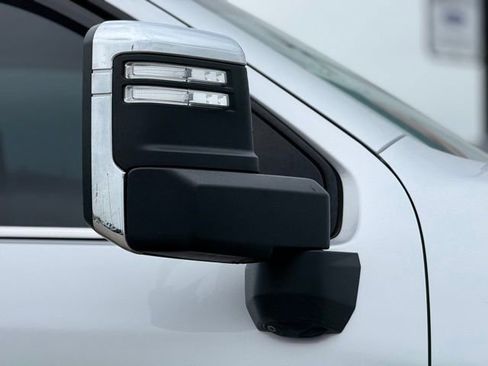 Used 2022 Chevrolet Silverado 3500 High Country w/ LPO, Hitch Package image 9