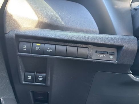 Used 2024 Toyota Sienna XLE Woodland Edition image 14