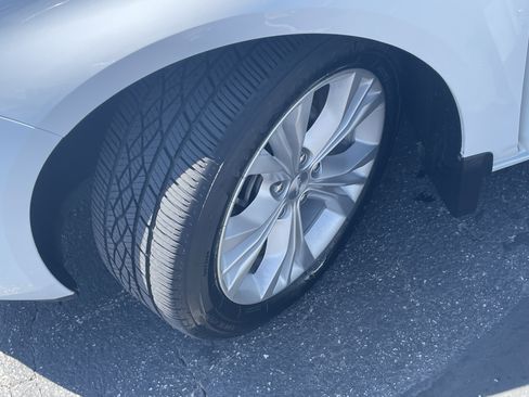 Used 2014 Chevrolet Impala LT w/ Convenience Package FWD image 10