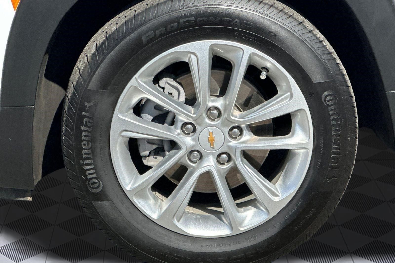 Used 2025 Chevrolet TrailBlazer LS w/ LS Convenience Package FWD image 13