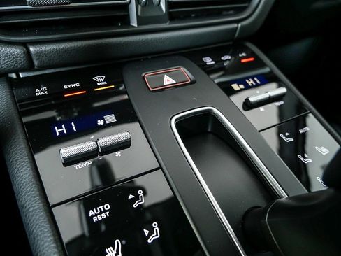 New 2026 Porsche Macan S image 18