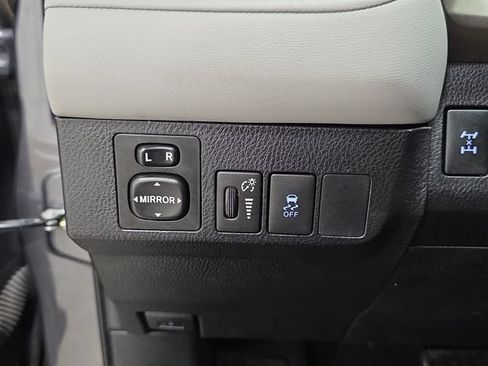 Used 2015 Toyota RAV4 XLE AWD/4WD image 23