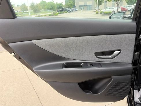Used 2024 Hyundai Elantra Limited FWD image 39