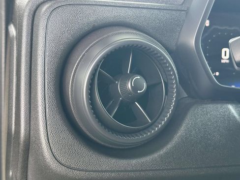 Used 2024 Chevrolet Colorado W/T RWD image 19