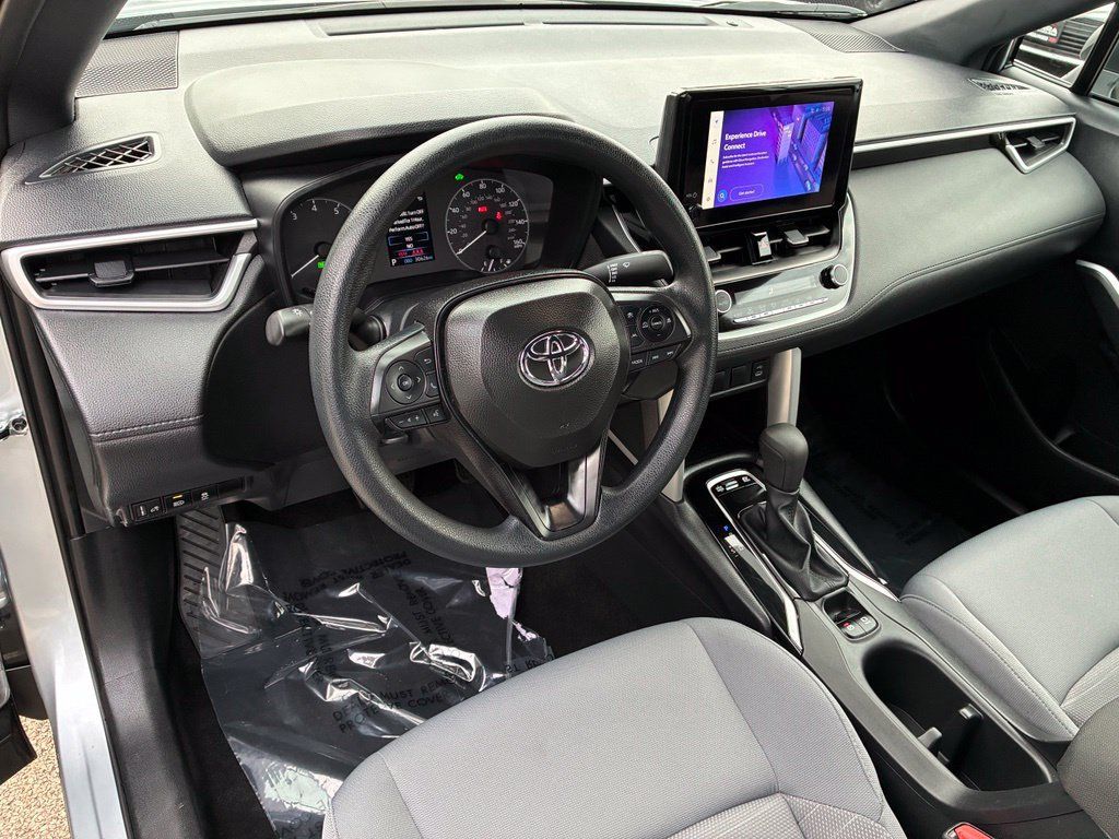 Used 2025 Toyota Corolla Cross AWD Hybrid image 16