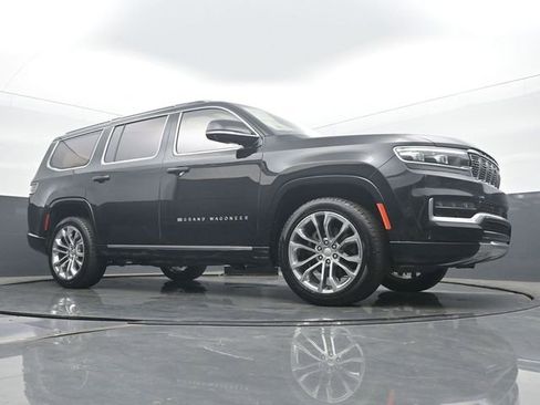 Used 2022 Jeep Grand Wagoneer Series II w/ Premium Group II AWD/4WD image 49