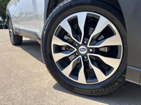 Used 2025 Subaru Outback Touring XT AWD/4WD image 6