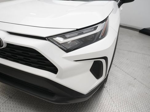 Used 2024 Toyota RAV4 LE image 22