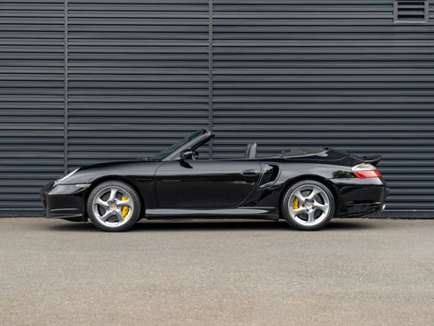 Used 2005 Porsche 911 Turbo AWD/4WD image 2