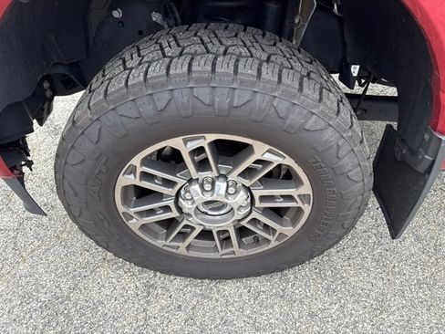 Used 2024 Ford F350 Limited w/ FX4 Off-Road Package AWD/4WD image 10