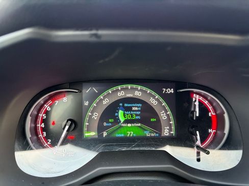 Used 2024 Toyota RAV4 XLE FWD image 12