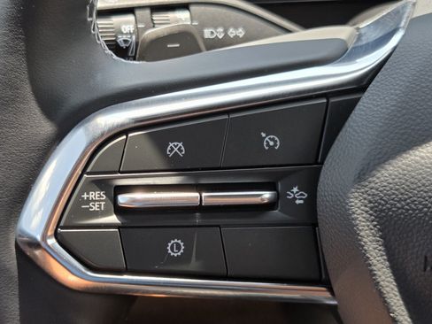 New 2026 Chevrolet Traverse LT w/ Driver Confidence Package FWD image 14