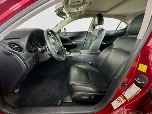 Used 2011 Lexus IS 250 w/ Premium Pkg Value Edition RWD image 13