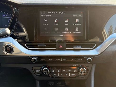Used 2020 Kia Niro Touring FWD image 19