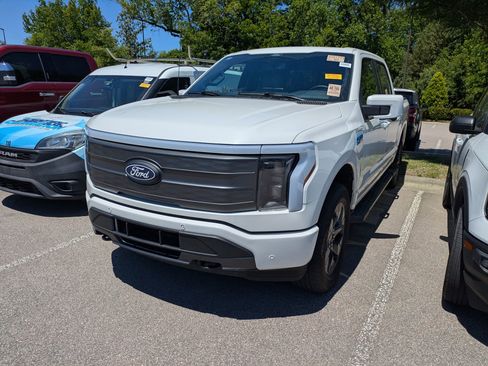 Certified 2025 Ford F150 Lightning Lariat AWD/4WD image 3