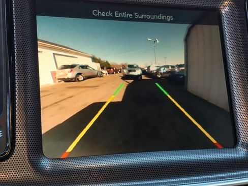 Used 2015 Dodge Challenger SXT Plus w/ Driver Convenience Group RWD image 10