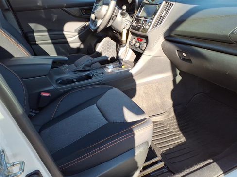 Used 2018 Subaru Crosstrek 2.0i Premium image 9