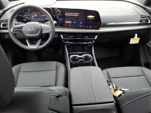 New 2026 Chevrolet Traverse LT w/ Midnight/Sport Edition image 13