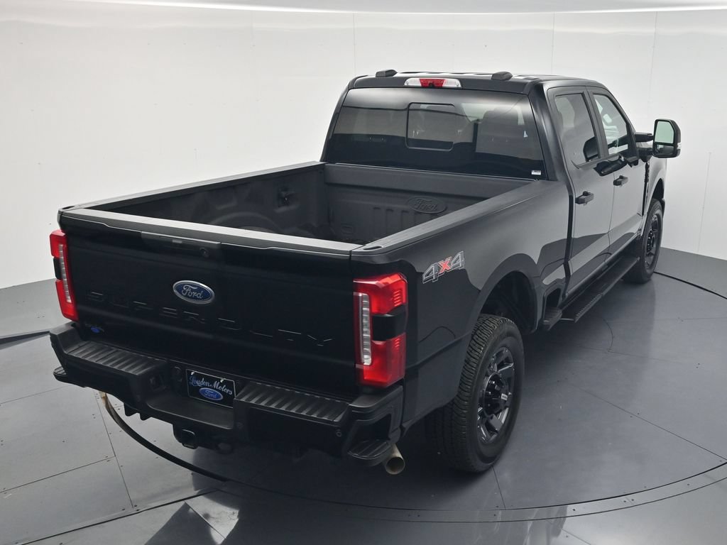 Used 2023 Ford F350 XL w/ STX Appearance Package AWD/4WD image 39