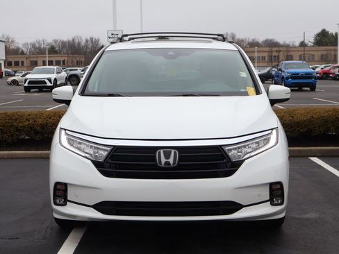 Used 2022 Honda Odyssey Touring image 2
