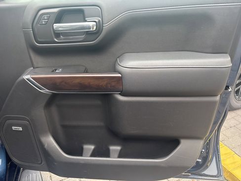 Used 2020 GMC Sierra 1500 SLT w/ SLT Premium Plus Package image 32