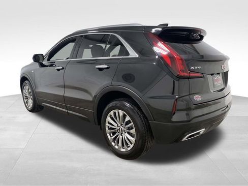 Used 2024 Cadillac XT4 Premium Luxury image 5