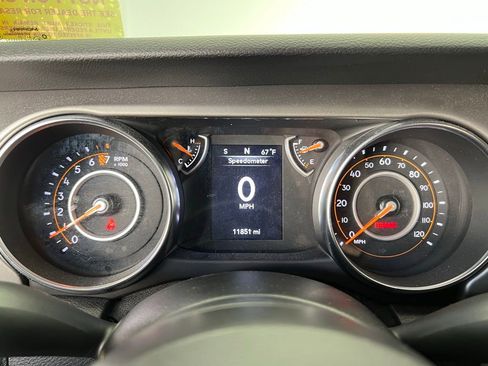 Used 2021 Jeep Wrangler Sport image 15