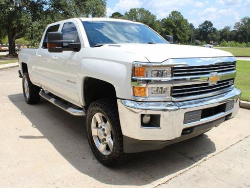 Used 2016 Chevrolet Silverado 2500 LT w/ LT Convenience Package AWD/4WD image 4