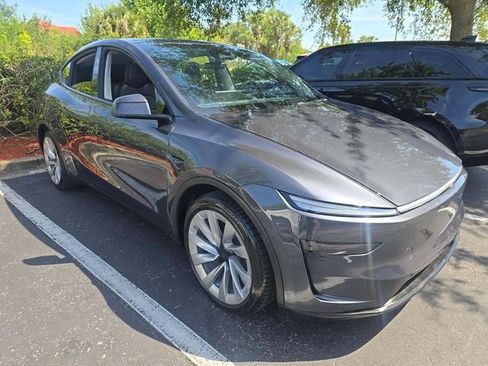 Used 2026 Tesla Model Y AWD image 2
