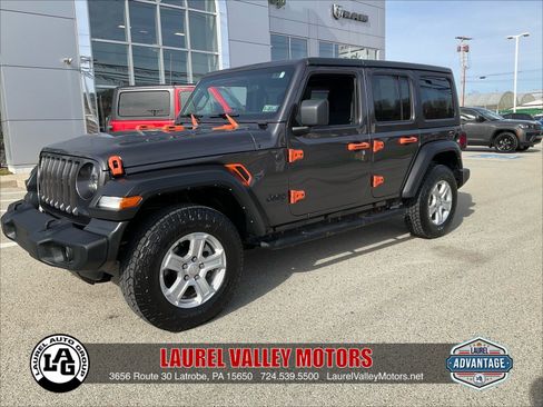 Used 2022 Jeep Wrangler Unlimited Sport image 1