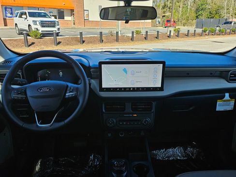 New 2026 Ford Maverick Lariat w/ 4K Tow Package image 13