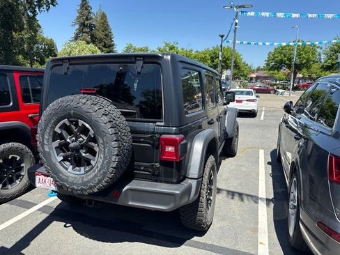Used 2024 Jeep Wrangler Unlimited Rubicon 4xe AWD/4WD image 2