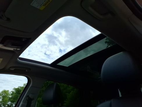 Used 2024 Kia Sorento S w/ Panoramic Sunroof Package AWD/4WD image 12