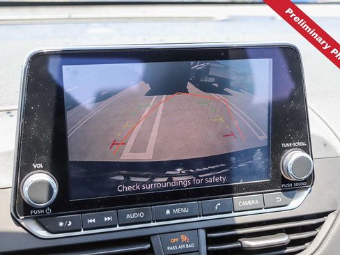Used 2025 Nissan Altima 2.5 S FWD image 19