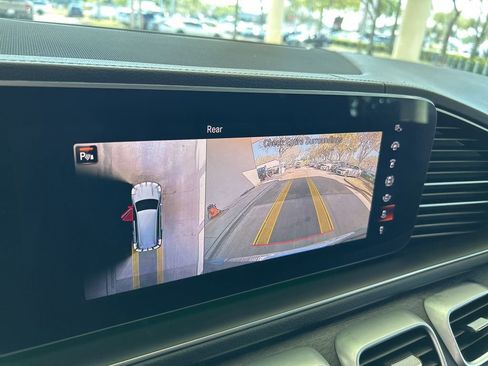 Used 2023 Mercedes-Benz GLS 450 4MATIC w/ AMG Line Exterior image 9