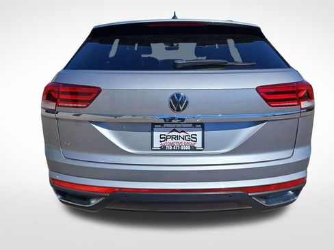 Used 2022 Volkswagen Atlas Cross Sport SE image 4