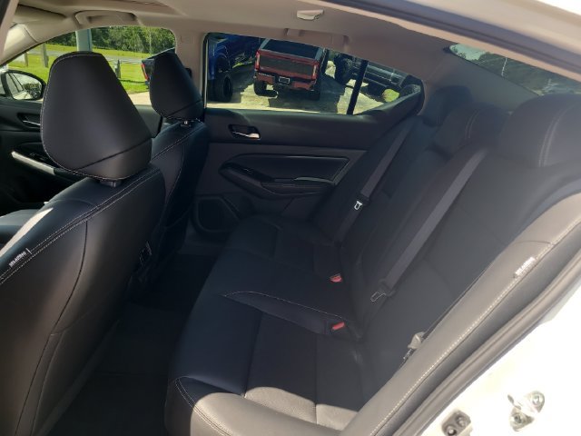Used 2024 Nissan Altima 2.5 SL FWD image 14