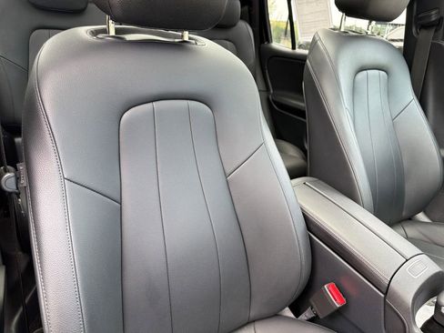 Used 2022 Mercedes-Benz GLB 250 image 36