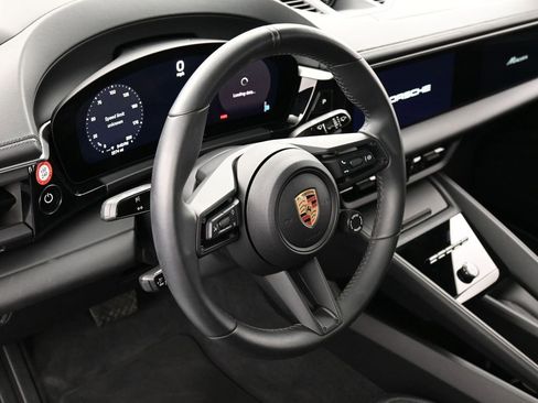 Certified 2024 Porsche Macan 4 Electric image 17