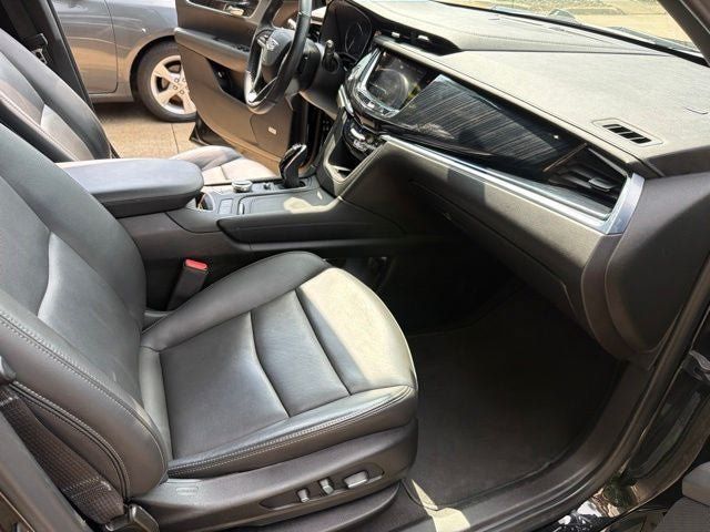 Used 2024 Cadillac XT6 Premium Luxury FWD image 30