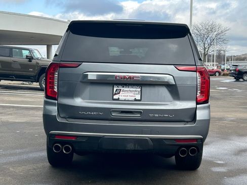 Used 2022 GMC Yukon XL Denali image 6