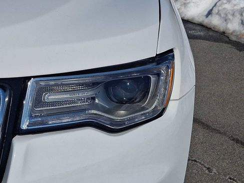 Used 2019 Jeep Grand Cherokee Overland image 10