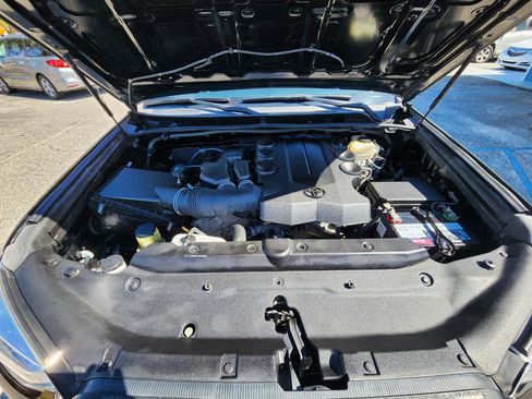 Used 2011 Toyota 4Runner SR5 image 32