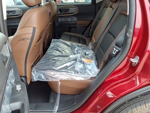 New 2026 Ford Bronco Sport Outer Banks w/ Outer Banks Tech Package+ AWD/4WD image 19