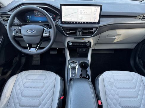 Used 2024 Ford Escape SE w/ PHEV Premium Package image 13