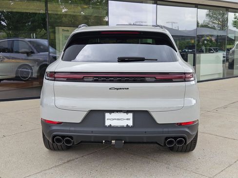 New 2026 Porsche Cayenne E-Hybrid AWD/4WD image 10