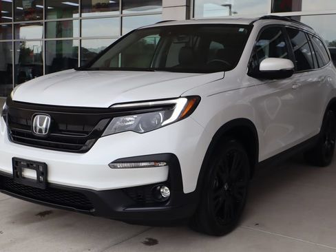 Used 2021 Honda Pilot Special Edition image 3