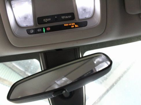 Used 2022 Chevrolet Malibu LT image 15