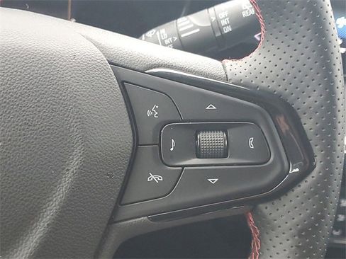 Certified 2025 Chevrolet Trax RS w/ Driver Confidence Package image 22